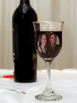 Wedding Photo Ideas - Bride & Groom Enjoying A Drink